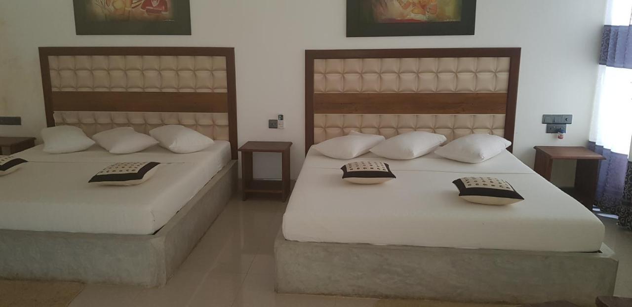 Margosa Lake Resort Anuradhapura Exterior photo