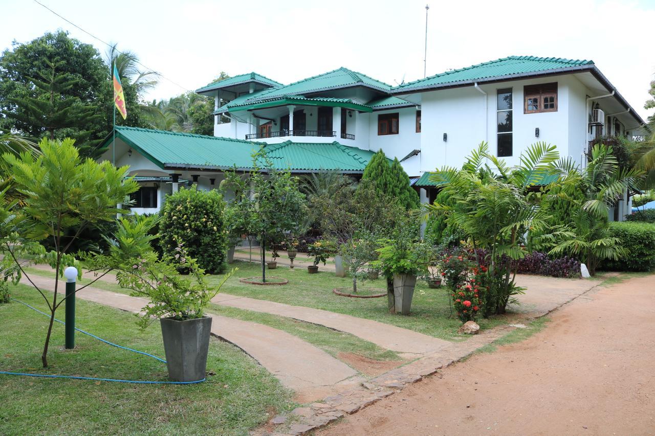 Margosa Lake Resort Anuradhapura Exterior photo