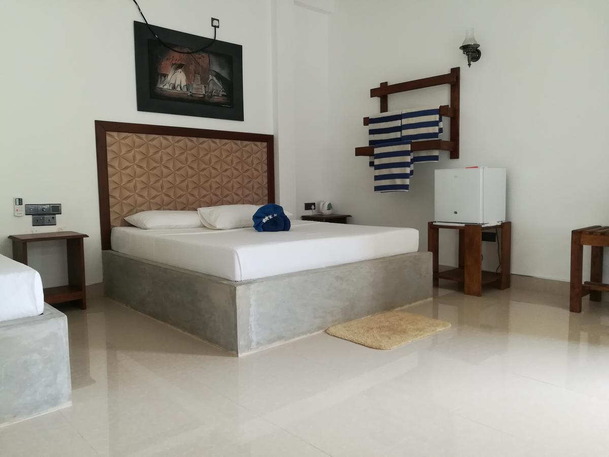 Margosa Lake Resort Anuradhapura Exterior photo